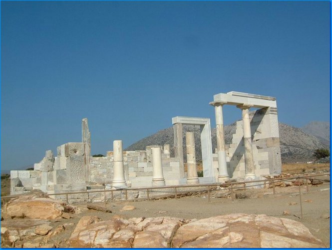 2003 08 19  030819  Dimitra Temple on Naxos.JPG
